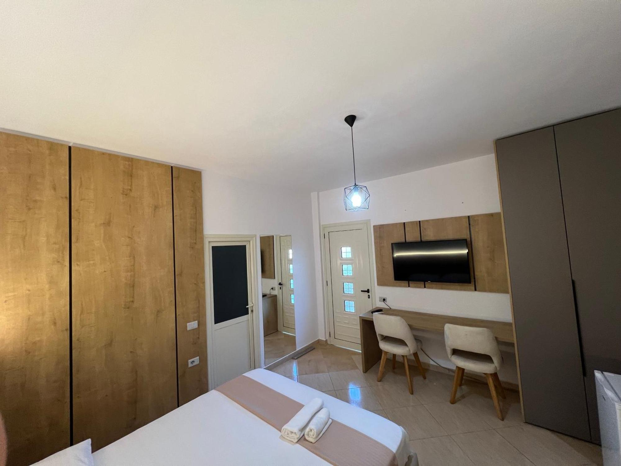 Greison Vacation House Vlore Bagian luar foto